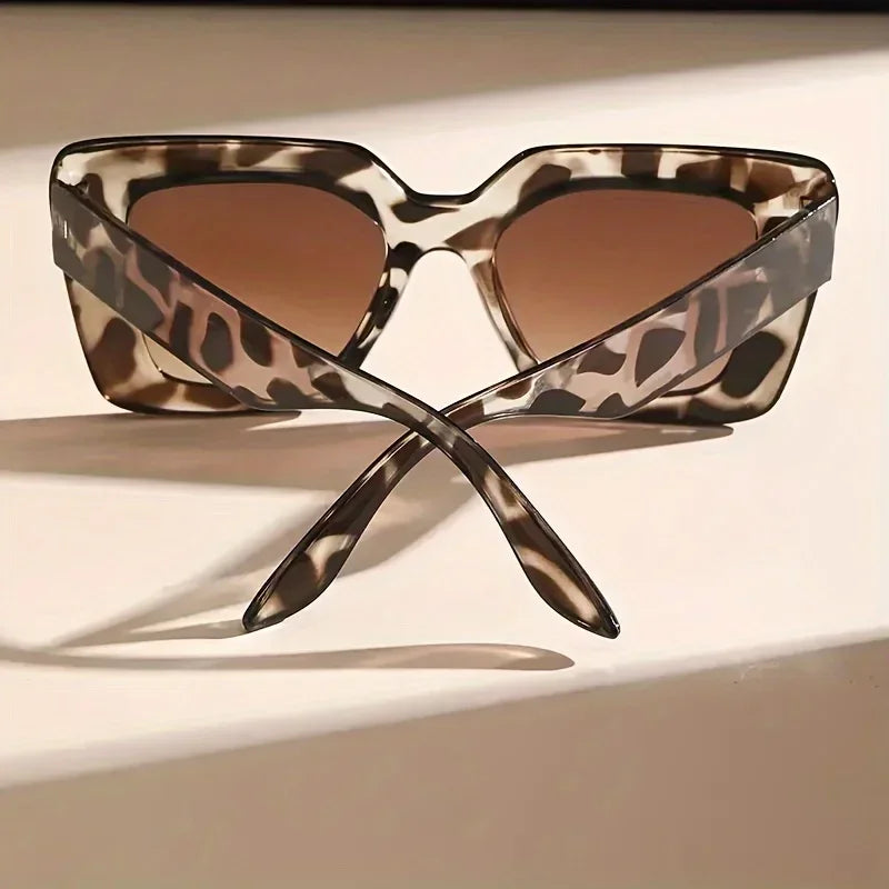Unique leopard print square fashionable women's glasses - stylish gradient lenses with anti glare technology