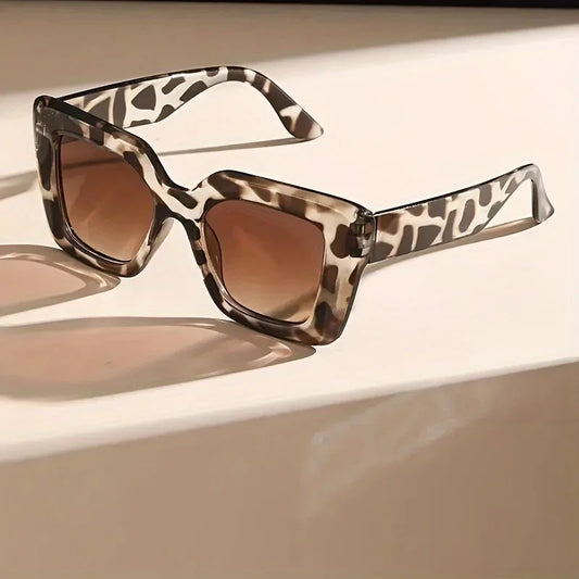 Unique leopard print square fashionable women's glasses - stylish gradient lenses with anti glare technology