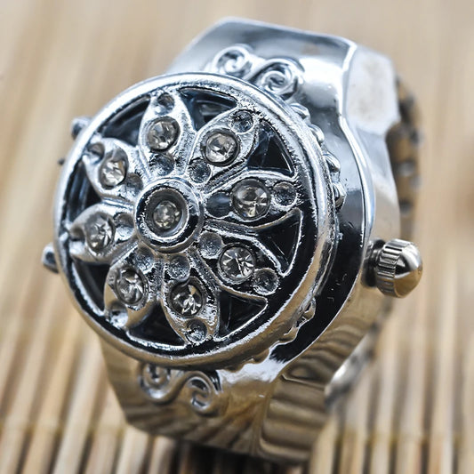 Creative Brick New Hot Sale Alloy Shell Finger Quartz Watch Circular Dial Arabic Numerals Face Couple Men And Women