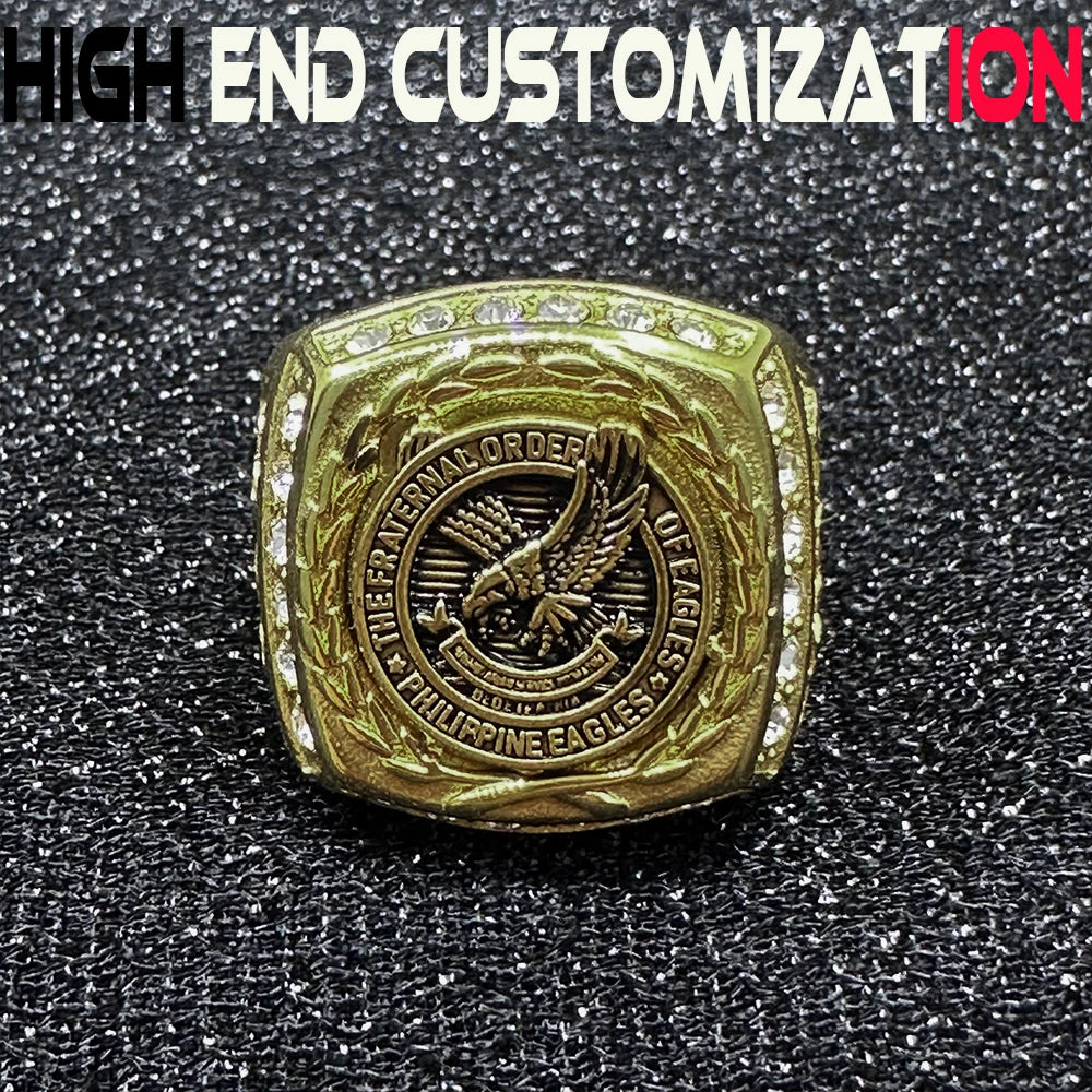 High end custom men's 18K gold ring, domineering eagle totem, luxurious diamond inlay, suitable for hip-hop rap and street gangs